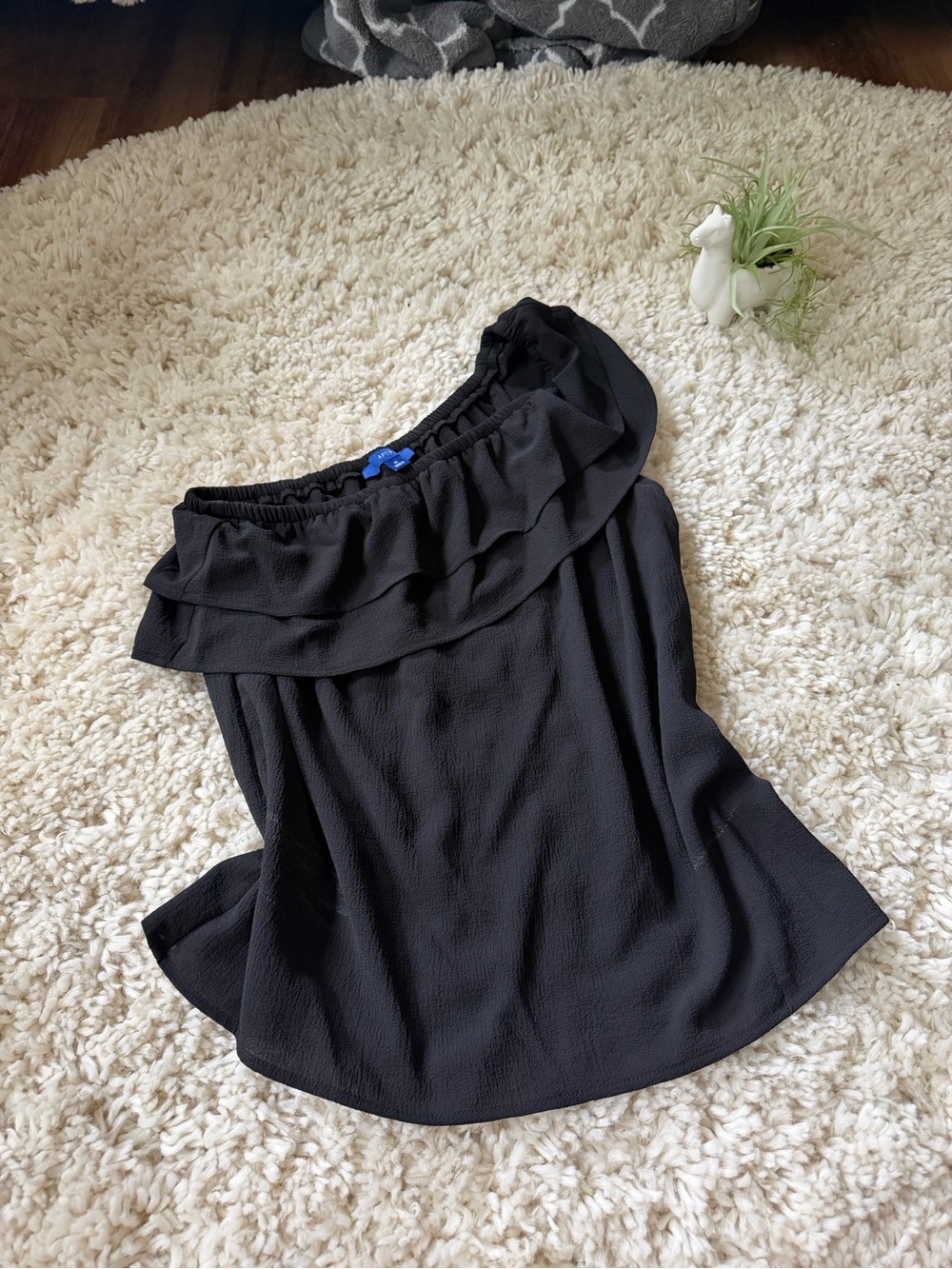 Apt 9 super cute women’s evening, going out Off-Shoulder Ruffle Blouse - Black